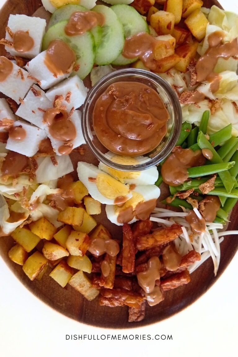Indonesian Gado Gado Vegetable Salad with Peanut Sauce